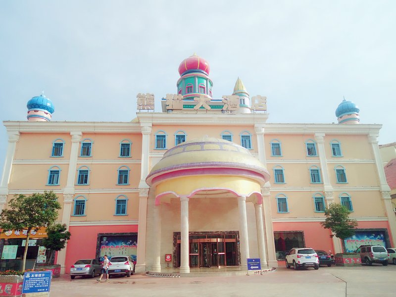 Panda Hotel (Langzhong Railway Station) Over view