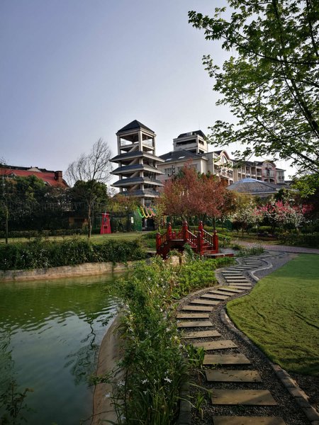 Oriental Landscape Holiday Hotel Over view