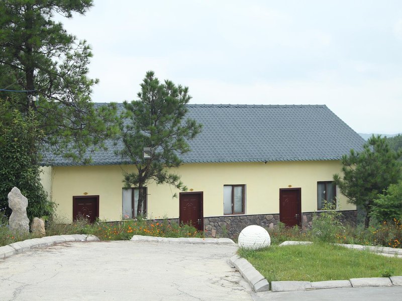 Zilin Mountain National Forest Park Conference Center Hotel Over view