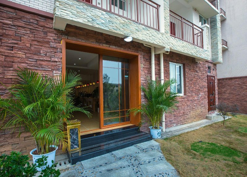 Zhangjiajie Holiday Villa HotelOver view