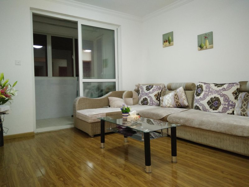 Maina Apartment HotelGuest Room