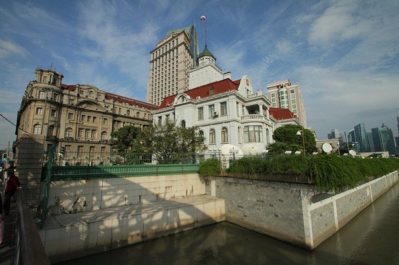 Astor House Hotel Over view