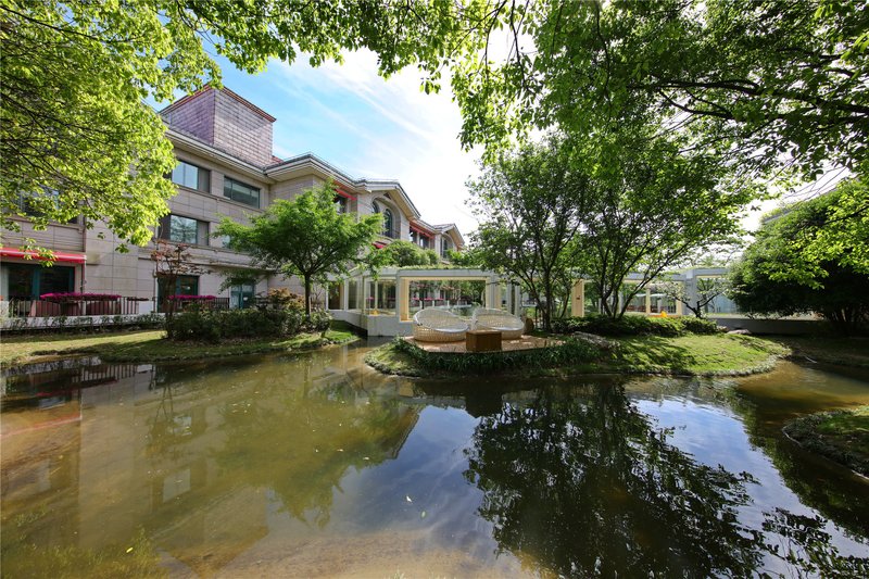 Oriental Land Hotel Over view