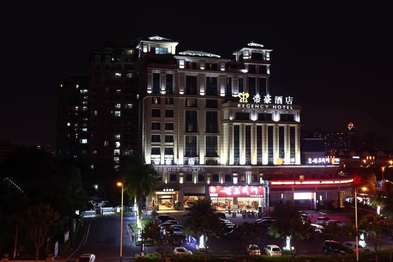 柏曼酒店(广州番禺桥南奥园广场店)外景图