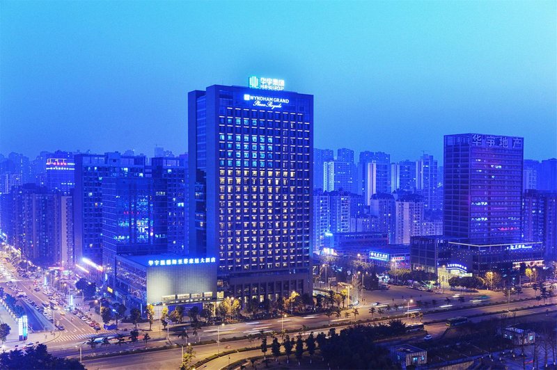 Wyndham Grand Plaza Royale Huayu Chongqing over view