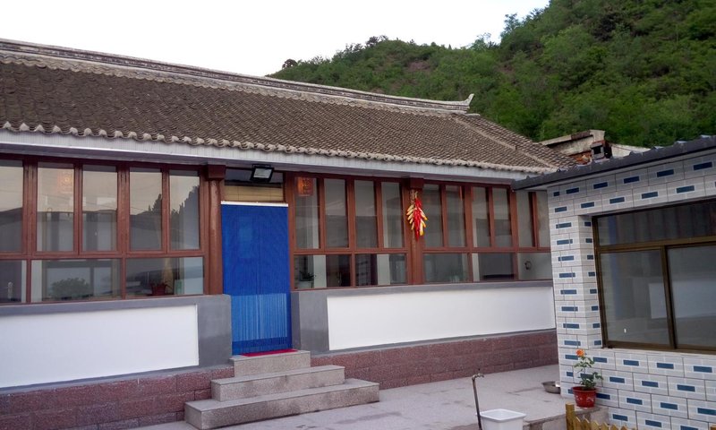 Xiaoliang Farm House Beijing Over view