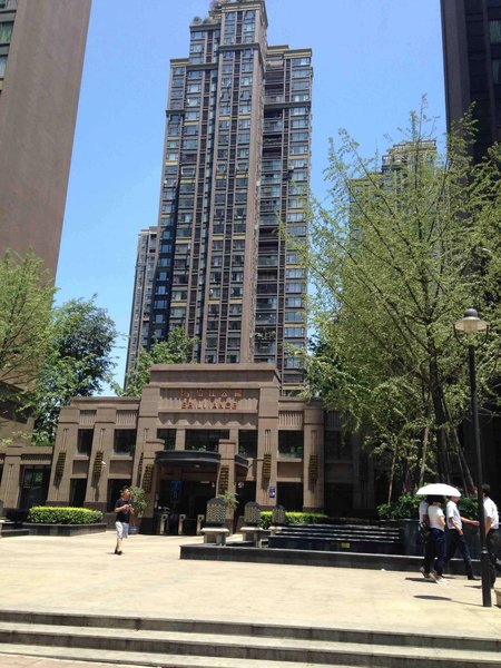 Recess post apartment Over view