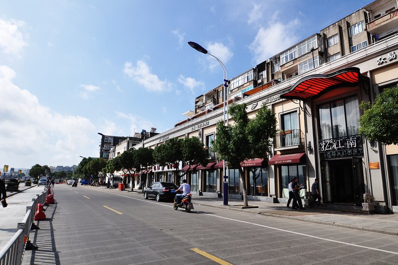 Yijiangnan Hotel Over view