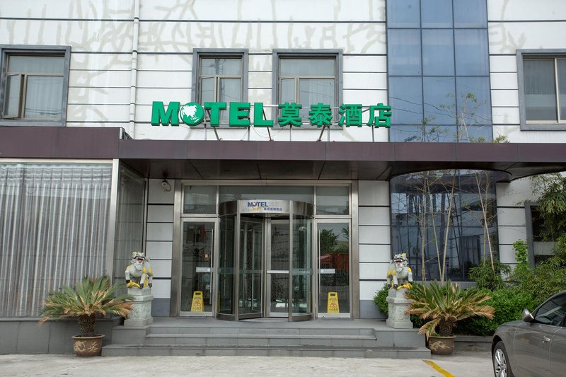 Motel 168 Shanghai Waiqingsong Road Over view