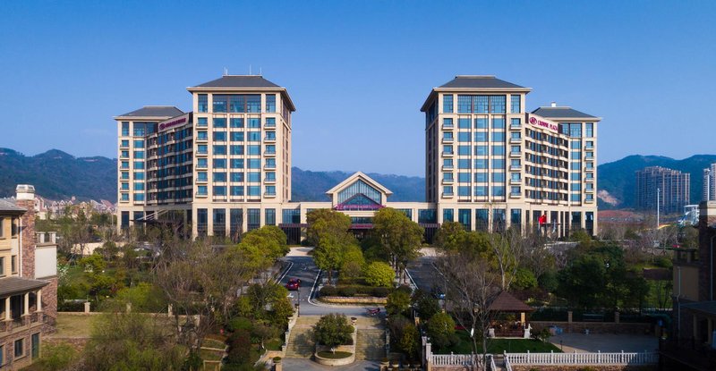 Crowne Plaza Nanchang Wanli Over view