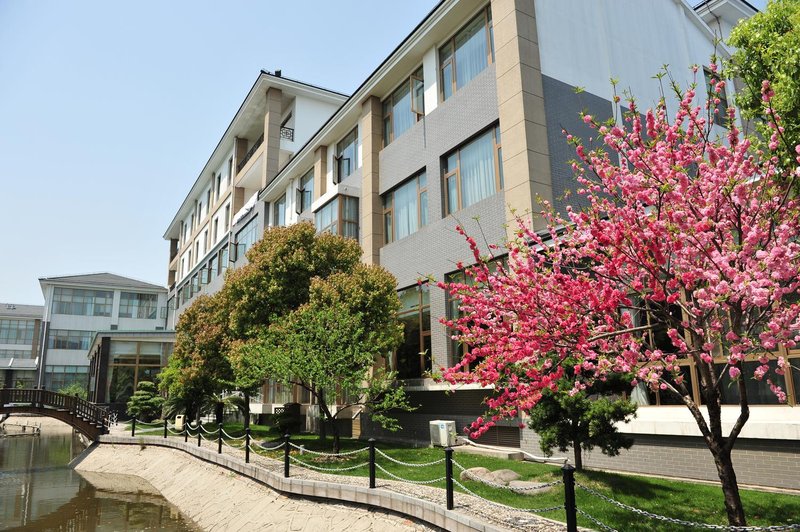 Royal Tulip Hotel Zhujiajiao ShanghaiOver view