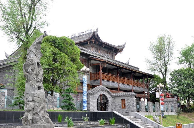 Taoran Mid-Forest Hotel Over view