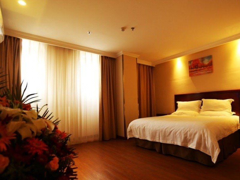 格林豪泰(安庆光彩大市场客运中心站商务酒店