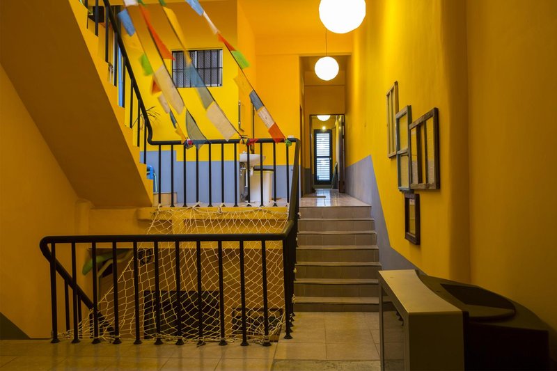 Rainbowwave Hostel酒店外观