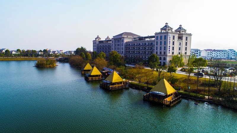 Xianhua Tanhu Lakeside Hotel over view