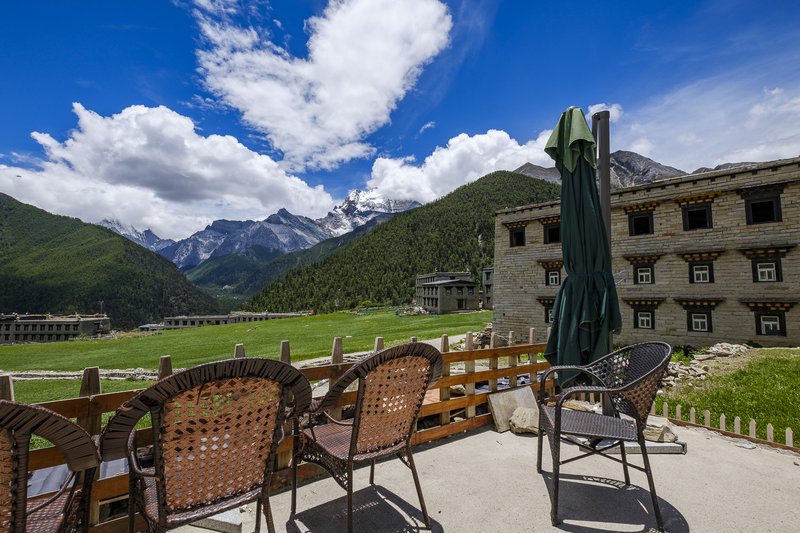 Zhaxi Zhuomu HotelOver view