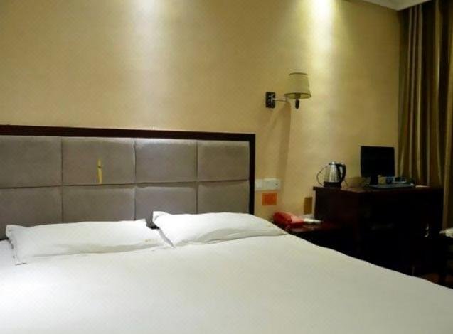 Candy Holiday HotelGuest Room