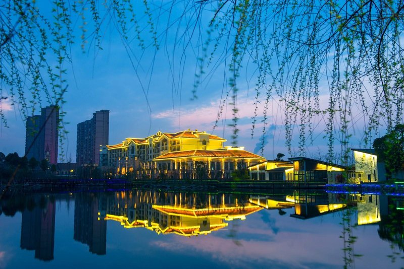 Country Garden Phoenix Hotel Quzhou over view