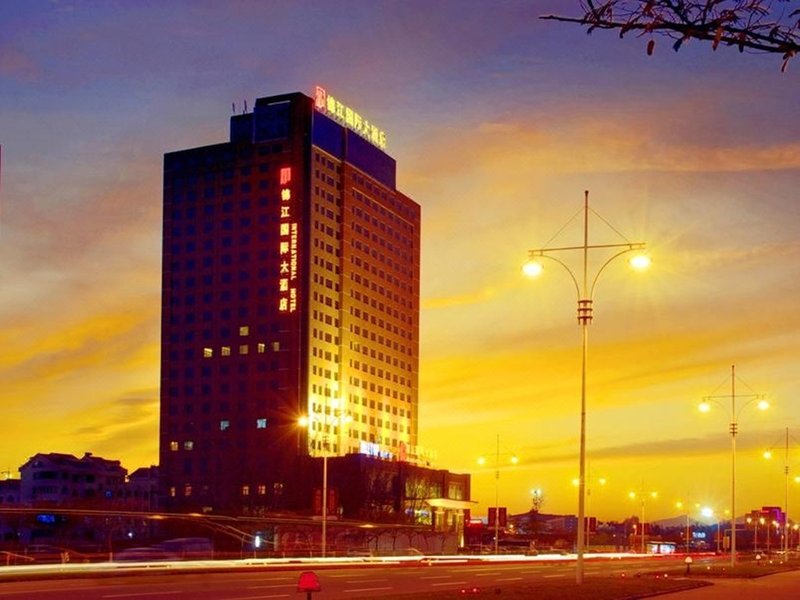 Kunlun International Hotel Over view