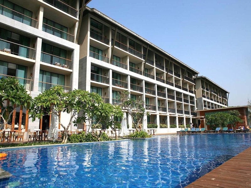 Royal Garden Resort Sanya Over view