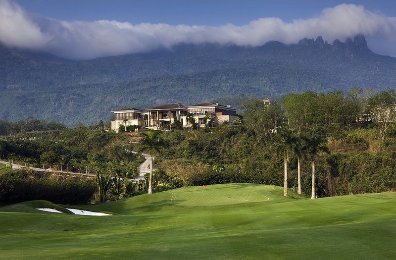 Hainan Qixianling Golf & Spa Over view