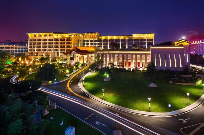 Huaqing Aegean International Hot Springs Resort & Spa Over view