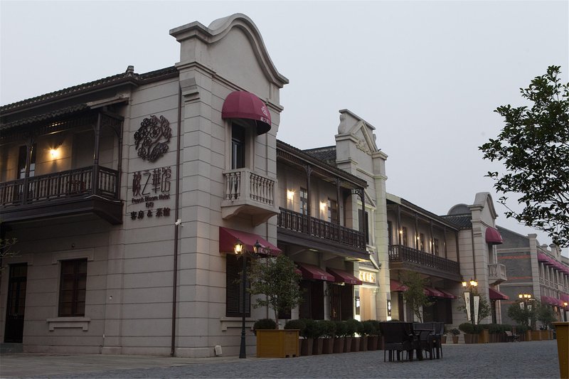 Peach Bloom Hotel Over view