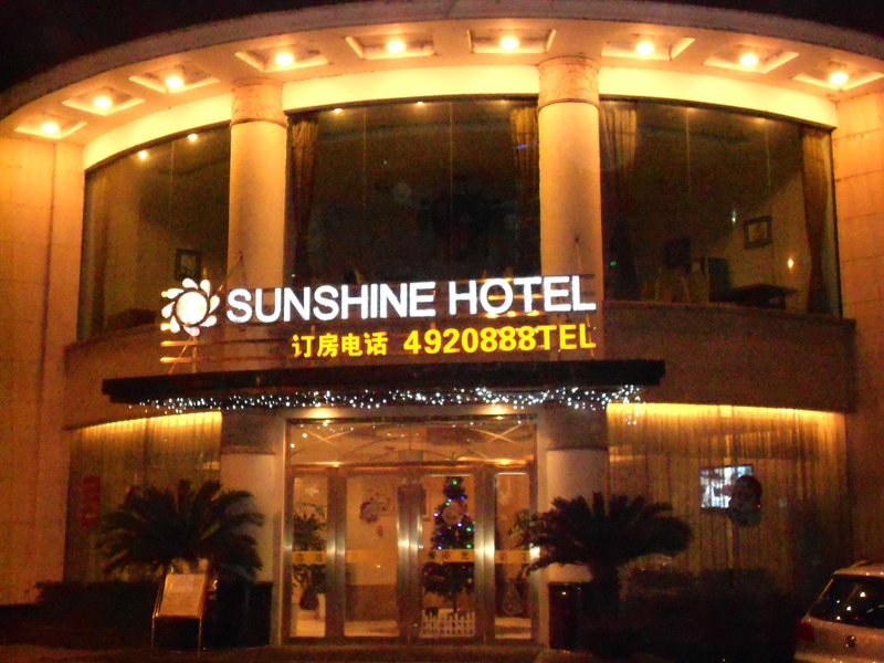 Sunshine Hotel Over view