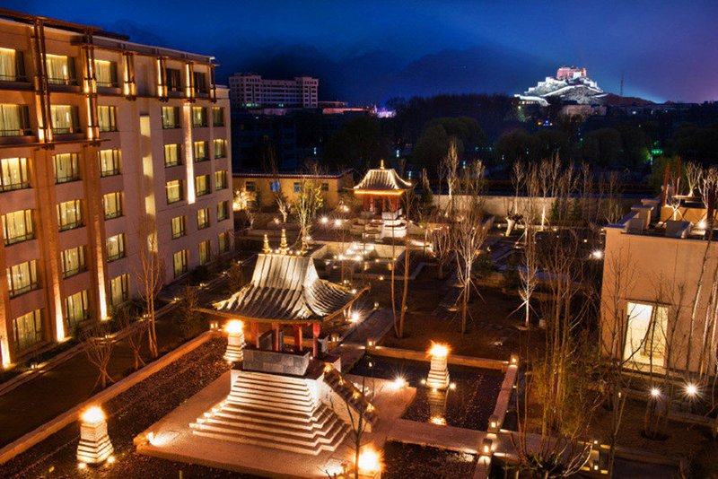 Shangri-La Hotel, Lhasa over view
