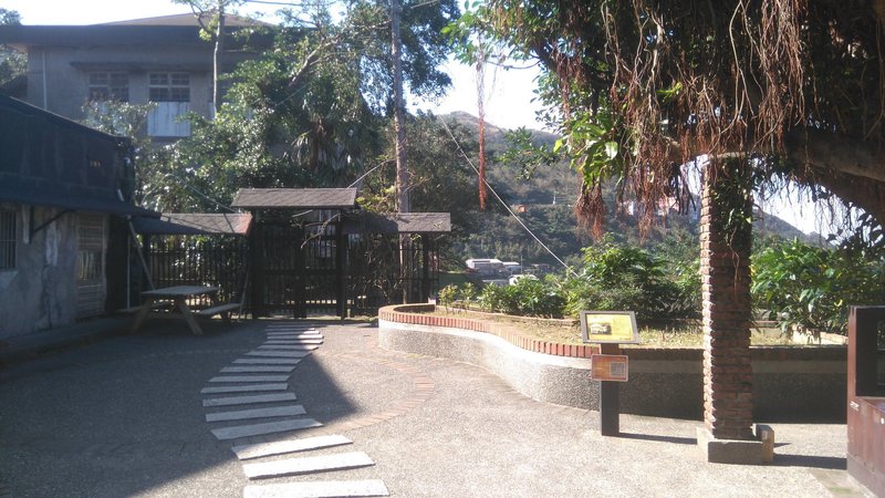 Sunday Inn 酒店外观