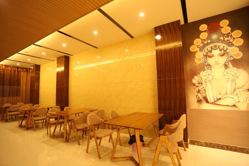 Silvery Waterfall Hotel Restaurant