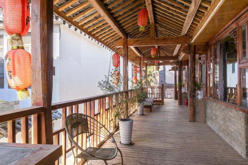 South Path Inn Over view