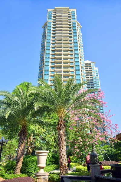 hugoholidayinn Over view