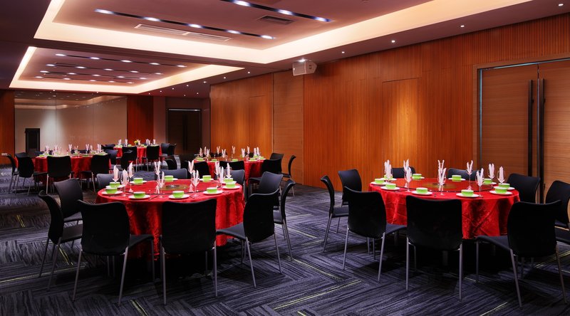 New Beacon International Hotel (Wuhan Tianhe Airport Terminal 3) meeting room