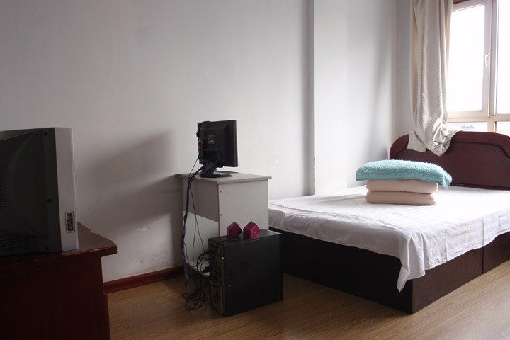 Jixiang Inn Guest Room