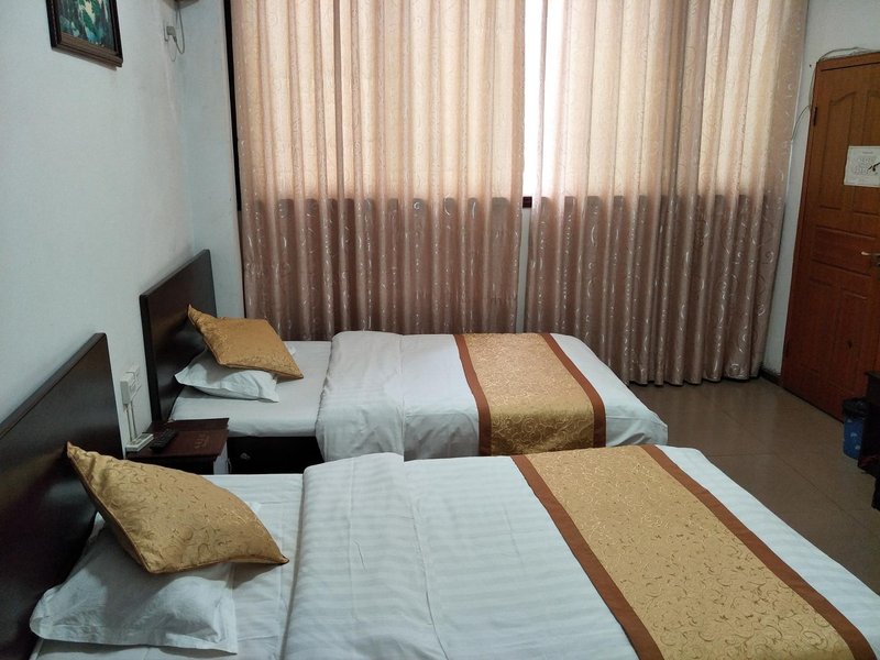 Longshun Business HostelGuest Room