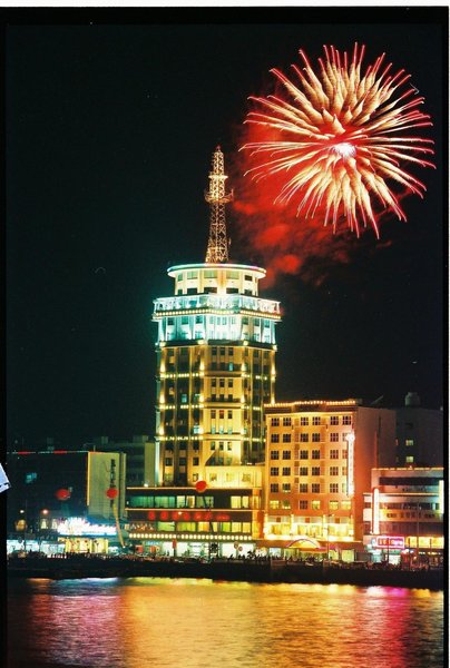 东方海景大酒店外景图