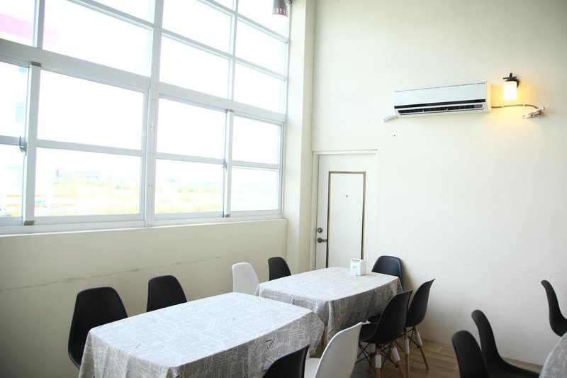 Xiaozhan Hostel Kenting餐厅