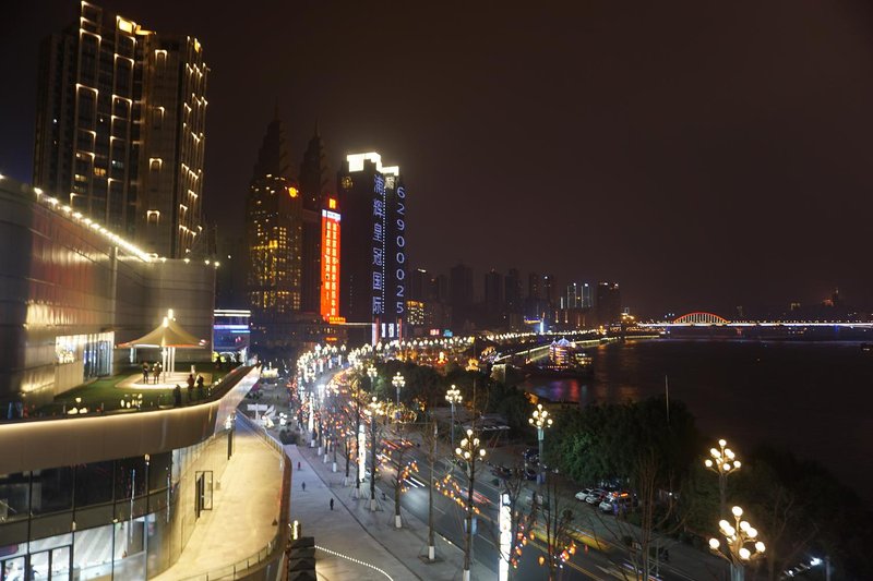 重庆江之畔精品公寓外景图