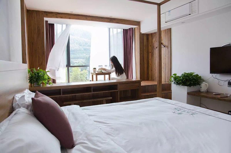 Dongjiang Lake Senlinli CampGuest Room