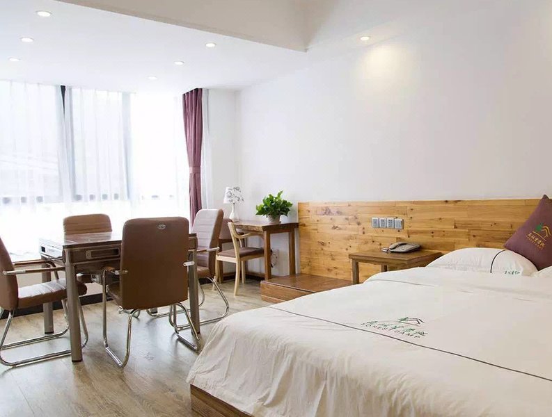 Dongjiang Lake Senlinli CampGuest Room