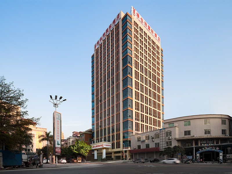 Vienna International Hotel (Guangning) Over view