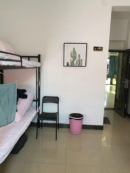 Yiwu Impression Youth Hostel Guest Room