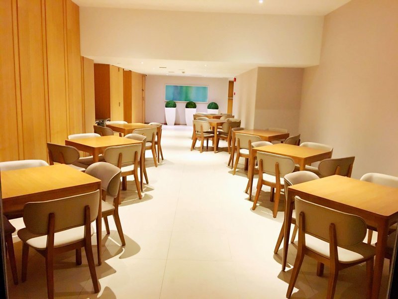 Hanting Seasons Hotel  Restaurant