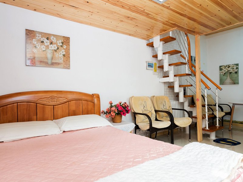 青岛一湾碧水特色民宿(正阳关路分店)