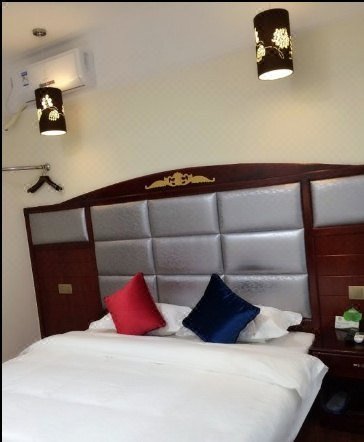 Ruili Fanghe Hotel Guest Room