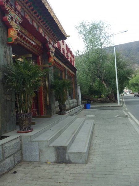 Lhasa Wengsuodi Hotel Over view