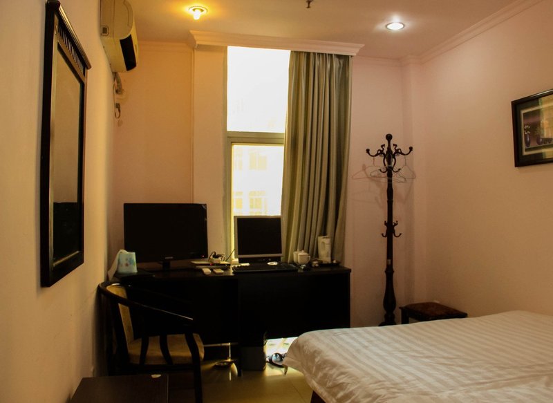 Yitong Hostel Guest Room