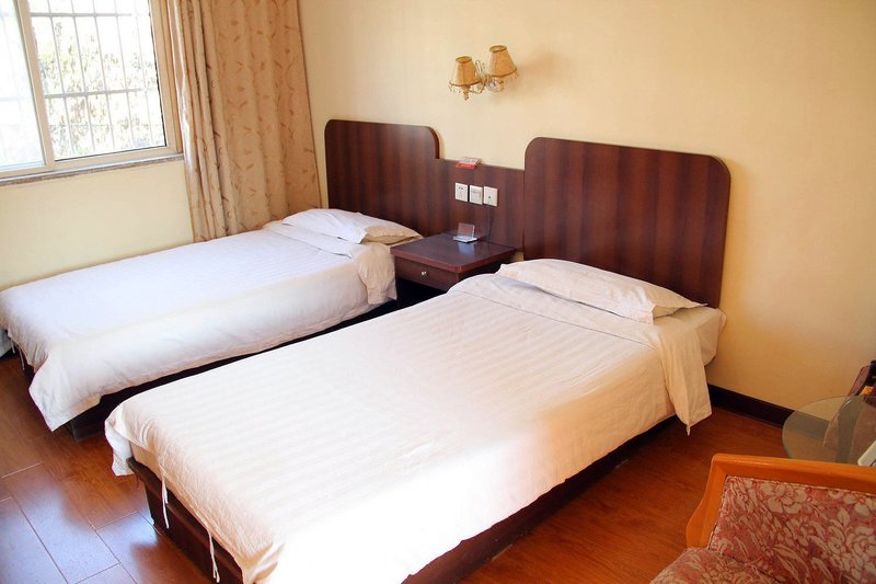Yuhang Hotel Qingdao Guest Room