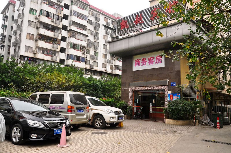 凯越宾馆(广州三元里地铁站店)外景图